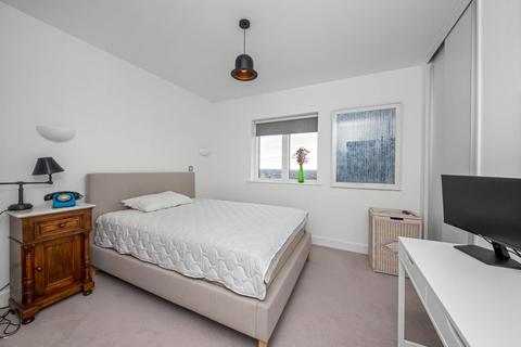 3 bedroom apartment for sale, Sylvan Hill, Upper Norwood, London, SE19