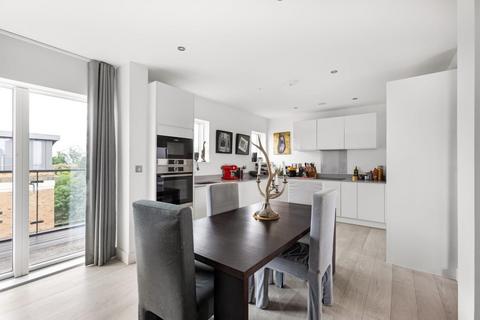 3 bedroom apartment for sale, Sylvan Hill, Upper Norwood, London, SE19