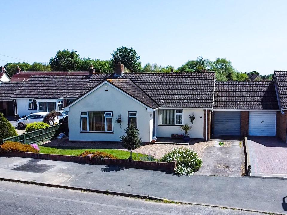 Heathfield Close, Creech Heathfield 2 bed detached bungalow £325,000