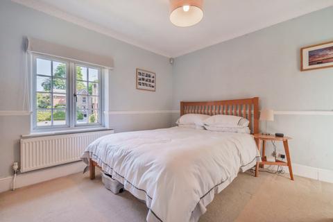 114 Brighton Road, Godalming, GU7 1PL