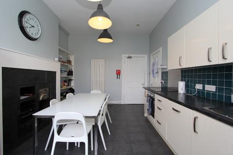 5 bedroom flat to rent, Haymarket Terrace, Haymarket, Edinburgh, EH12