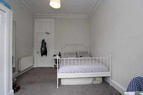 5 bedroom flat to rent, Haymarket Terrace, Haymarket, Edinburgh, EH12