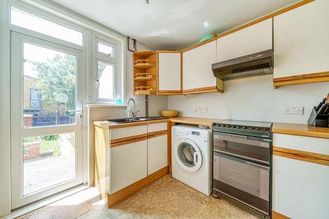 3 bedroom semi-detached house for sale - Brownhill Road, Catford