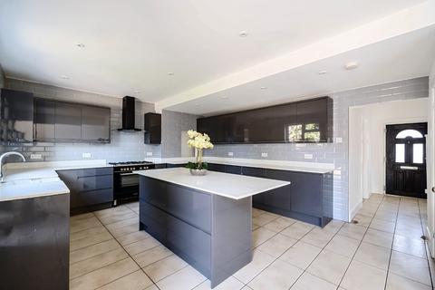 4 bedroom semi-detached house for sale - Green Way, London, SE9