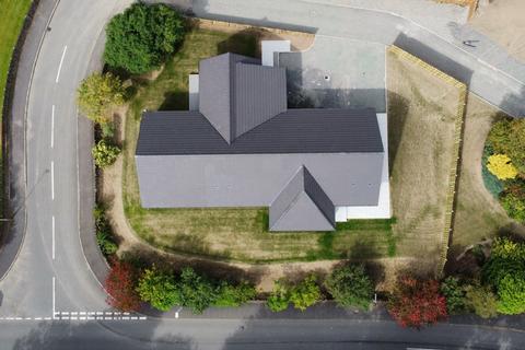 Acerwood Horseshoe Drive, Crieff, PH7 4LT