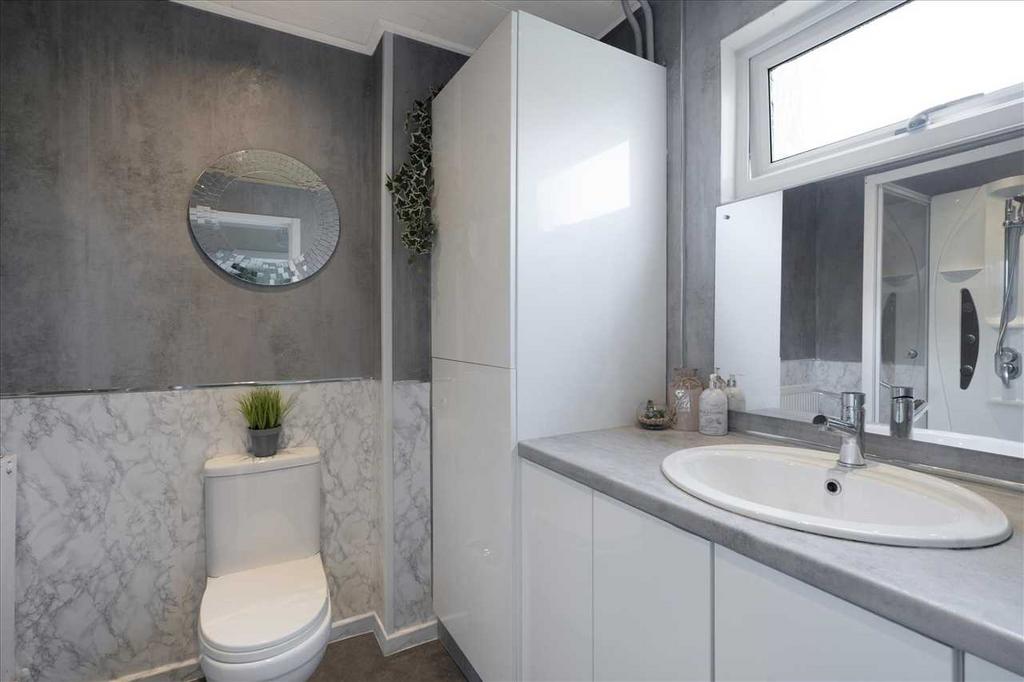 Shower Room (1)