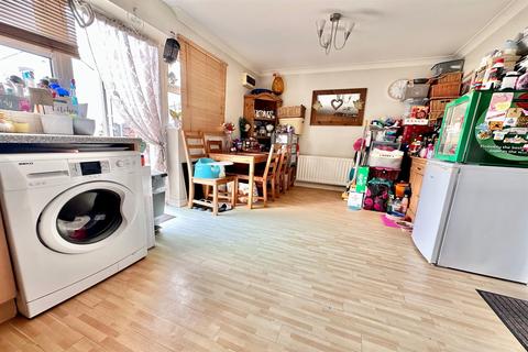 4 bedroom terraced house for sale, Gresley Drive, Braintree, CM7