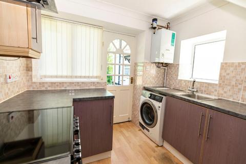 2 bedroom cottage for sale - The Cottage backing on to Bournemouth Gardens