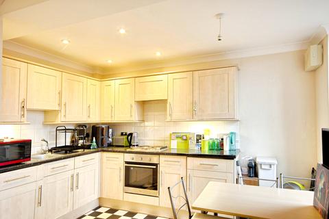 undefined, Commercial Road, The Docks, Gloucester, GL1