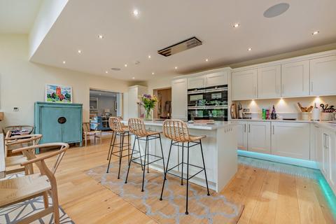 4 bedroom detached house for sale - St. James Close, Pangbourne, Reading, Berkshire