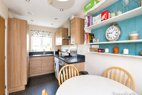 2 bedroom terraced house to rent, Braganza Way, Springfield, CM1
