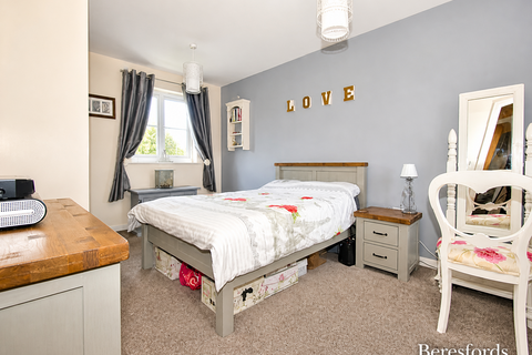 2 bedroom terraced house to rent, Braganza Way, Springfield, CM1