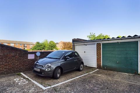 66 Bellfield, Croydon, CR0 9JX