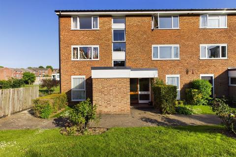 66 Bellfield, Croydon, CR0 9JX