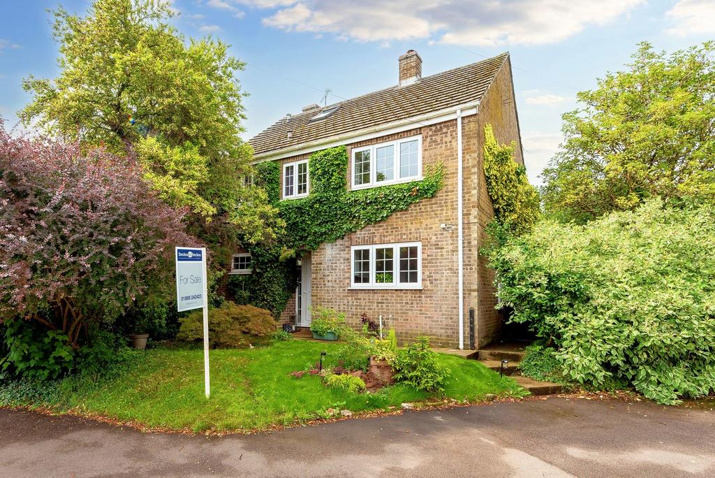 Ardley, Bicester OX27 4 bed detached house for sale £440,000