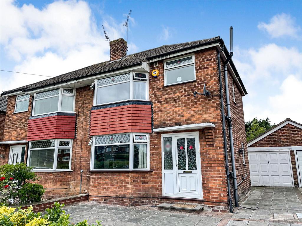 Clifford Drive, Chester, Cheshire, CH4 3 bed semidetached house for