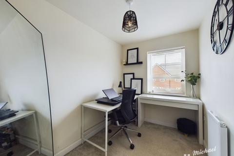 4 Armstrongs Fields, Broughton, Aylesbury, HP22 7BR