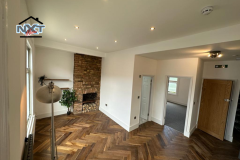 3 bedroom flat to rent, Cricketfield Road, Hackney, E5