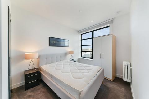 3 bedroom apartment for sale, Defoe House, London City Island, London, E14