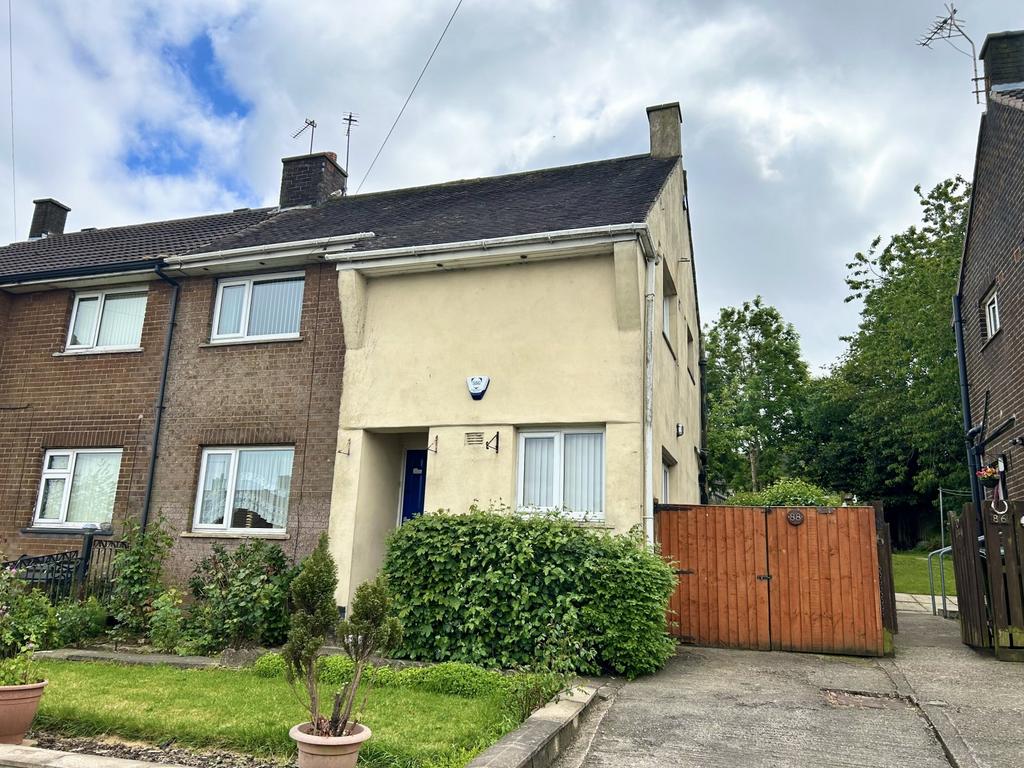Knowles Lane, Holmewood, Bradford, BD4 3 bed semidetached house for