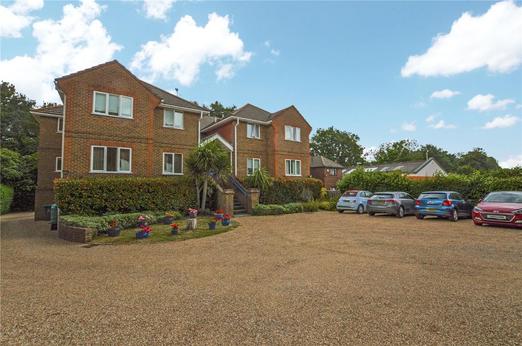 St Johns Road, St Johns, Woking, Surrey, GU21 1 bed apartment to rent