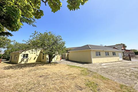 Rue De Longis, Alderney GY9