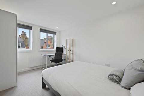 4 bedroom flat for sale, Harley Street, Marylebone Village, London W1
