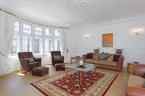4 bedroom apartment to rent - Old Court Place, W8