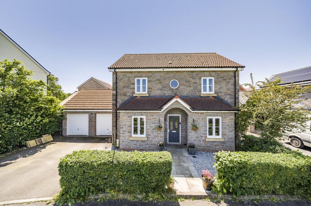 Cranbrook, Exeter 4 bed detached house for sale £450,000