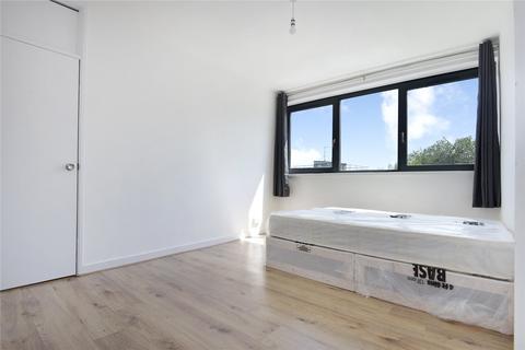 4 bedroom maisonette to rent, John Parry Court, Hare Walk, Hoxton, London