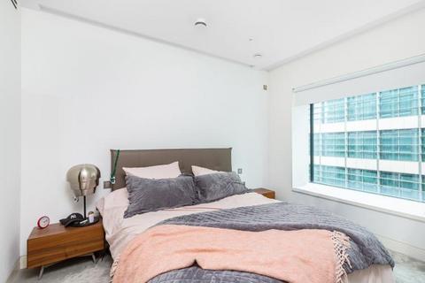 1 bedroom apartment to rent, Sugar Quay, Landmark Place, City, EC3R