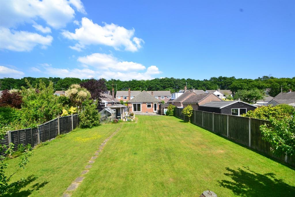 Hamworthy 3 bed detached bungalow for sale £400,000