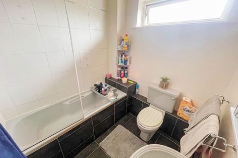16 Manston Close, Sunderland, SR3 2RR