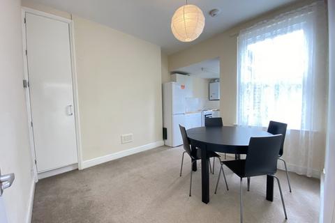 2 bedroom house to rent, Shorrolds Road, Fulham, SW6