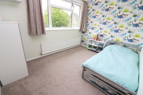 9 Fleetway, Egham, TW20 8UA