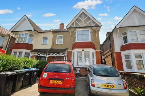Flat 3, 75 Eagle Road, Wembley, HA0 4SL
