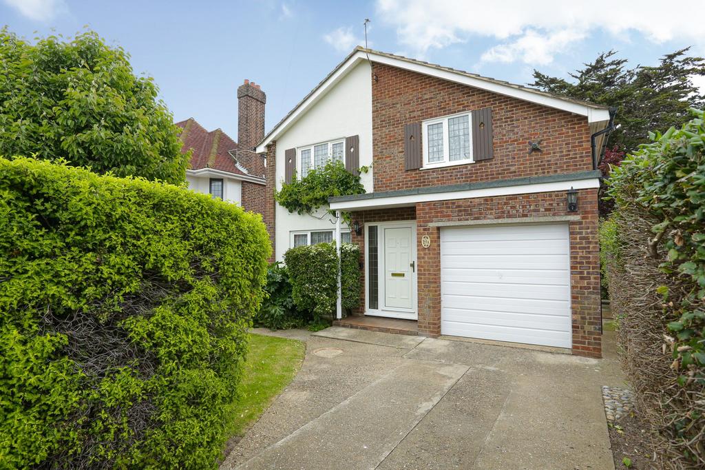 Queens Avenue, Birchington, CT7 3 bed detached house for sale £595,000