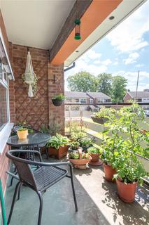 30 Fernside Gardens, Moseley, Birmingham, B13 9JD