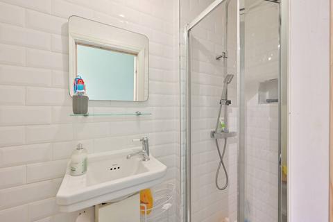 62 Abbey Road, London, SW19 2NA