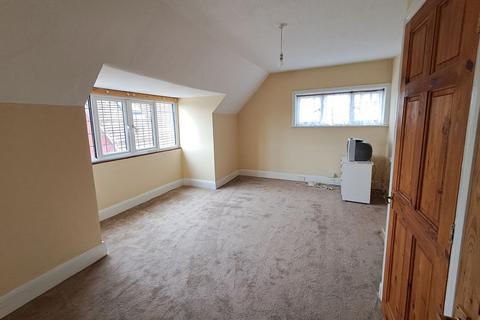 64 Dulwich Road, Holland-on-sea, Clacton-on-sea, CO15 5LZ