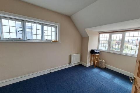64 Dulwich Road, Holland-on-sea, Clacton-on-sea, CO15 5LZ