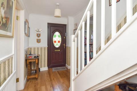 2 Sonning Way, Shoeburyness, Southend-on-sea, SS3 8YQ