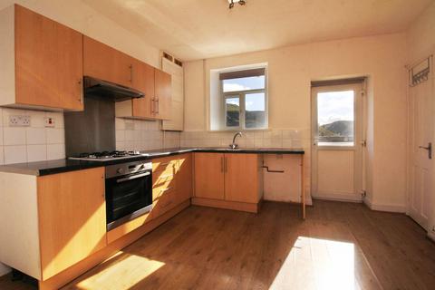 3 bedroom terraced house to rent, Penrhys Road, Tylorstown CF43 3BB