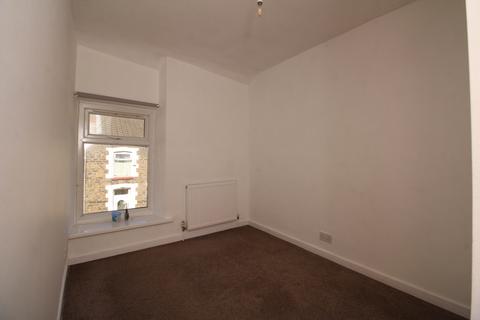 3 bedroom terraced house to rent, Penrhys Road, Tylorstown CF43 3BB