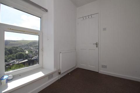 3 bedroom terraced house to rent, Penrhys Road, Tylorstown CF43 3BB