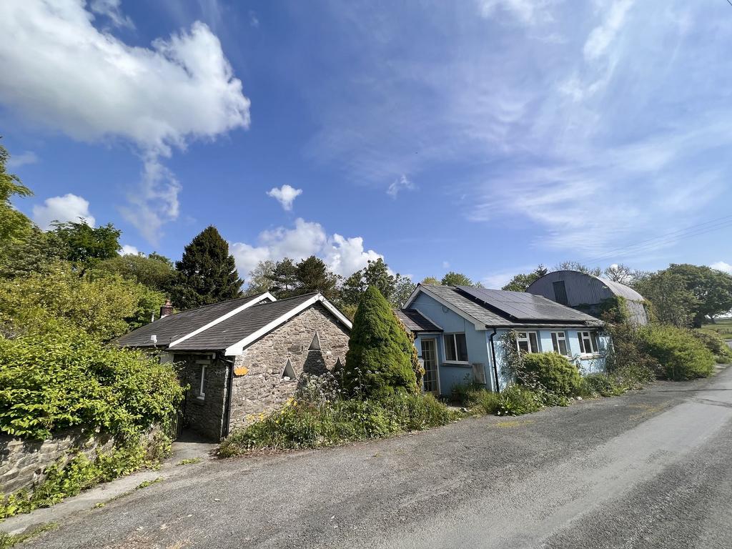 The Old Smithy, Cilycwm, Llandovery, Carmarthenshire. 3 bed detached house for sale £360,000