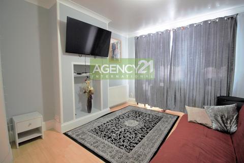 44 Clifton Road, London, E7 8QE