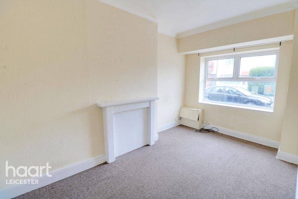 Knighton Fields Road West, Leicester 4 bed end of terrace house for