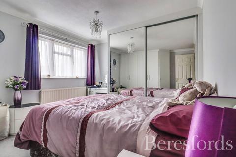6 Ellen Way, Great Notley, Braintree, CM77 7UU