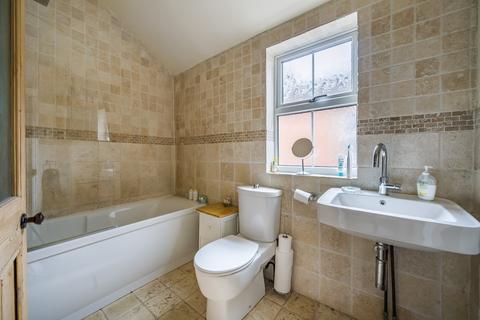 74 Ashburnham Road, Northampton, NN1 4RA